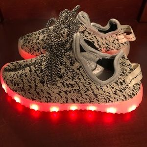 Unisex’s Kids Light Up Shoes